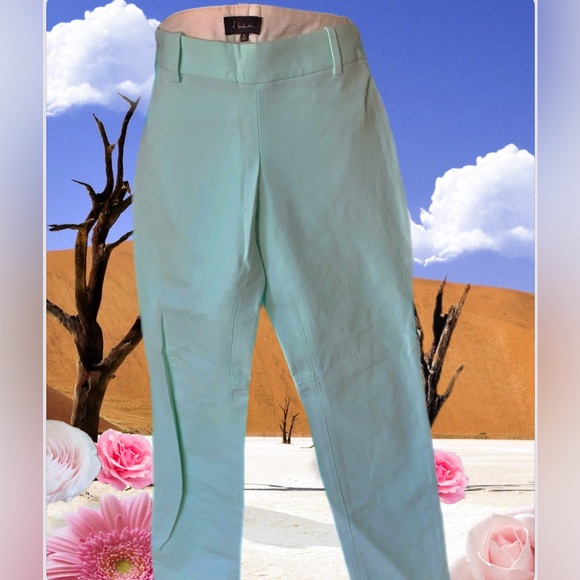 Pants size m capris pre-owned with free tank top open back  +free necklace - Picture 2 of 15